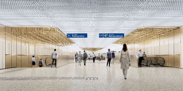 意大利，都灵，地铁站 / UNS