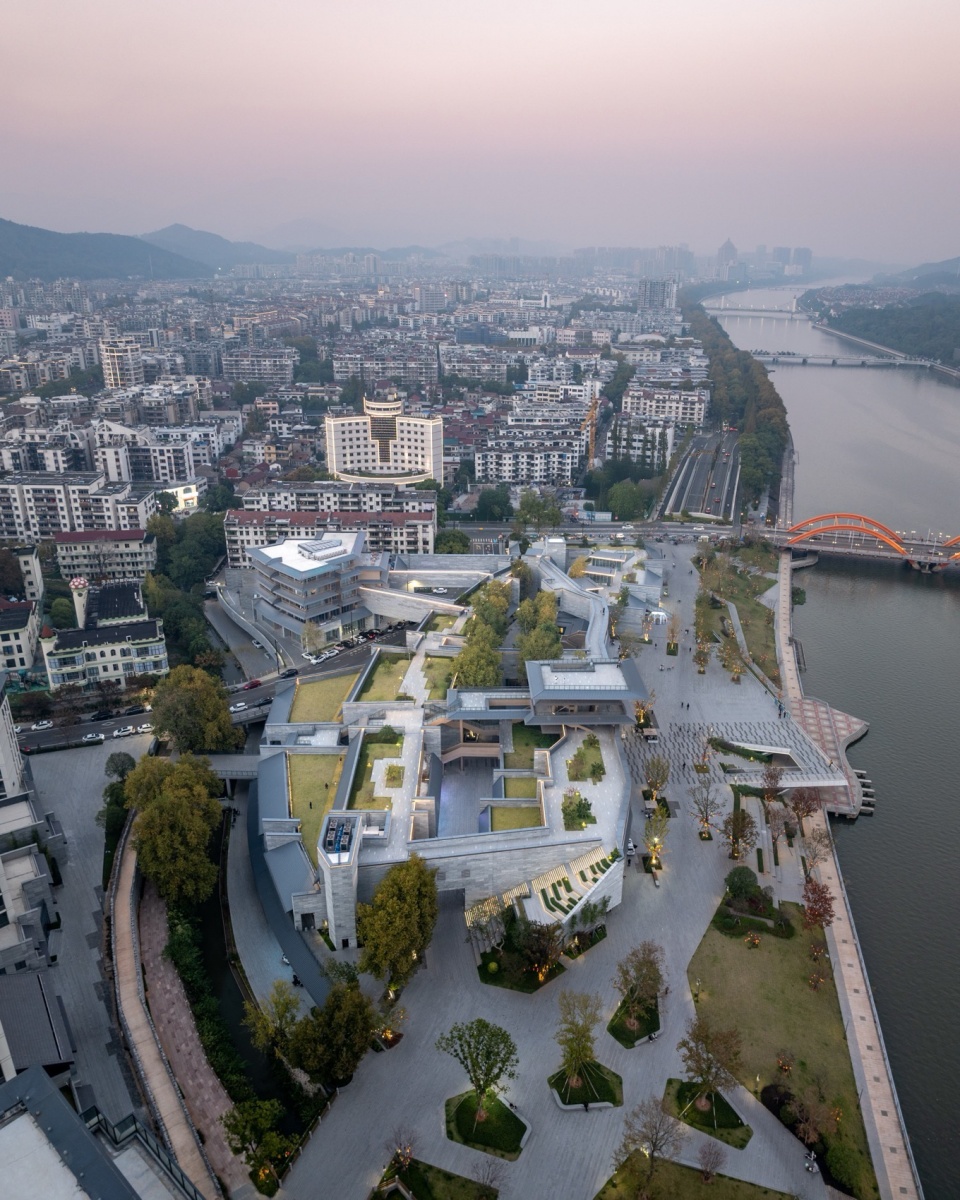 Gourmega餐厅，纽约 / Mariam Issoufou Architects